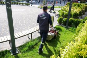 Etimesgut’ta Park ve Yeşil Alanlarda Yoğun Çalışma