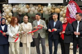 Çerkezköy’de Şıklığın Yeni Adresi By Aise Eşarp Home Açıldı