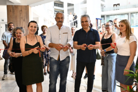 Antalya'da “Sessiz kalan evler” sergisi sanatseverlerin beğenisine sunuldu