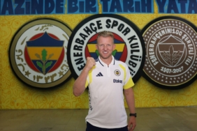 Dirk Kuyt, Fenerbahçe’ye yardımcı antrenör olarak geri döndü