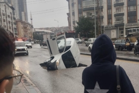 Ankara'da sağanak hayatı felç etti