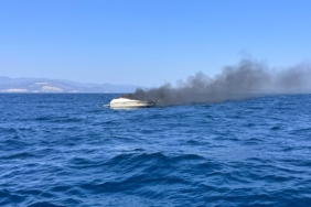 Didim açıklarında tekne yangını: 2 kişi denizden kurtarıldı