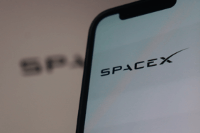 SpaceX, telefon benzeri bir yapay zeka cihazı prototipi geliştiriyor olabilir