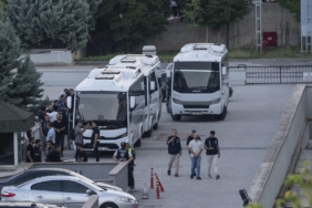 Etimesgut Belediye Başkanı Erdal Beşikçioğlu görevden uzaklaştırıldı