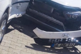 Siirt'te otomobil ile hafif ticari araç çarpıştı