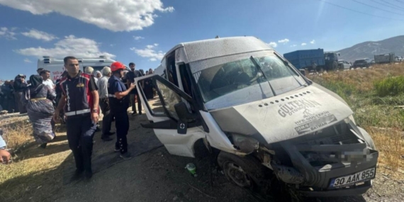Açık bırakılan rögar çukuru kazaya neden oldu