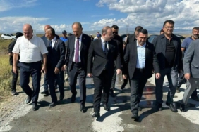 Arpaçay’da köy yolları güçleniyor