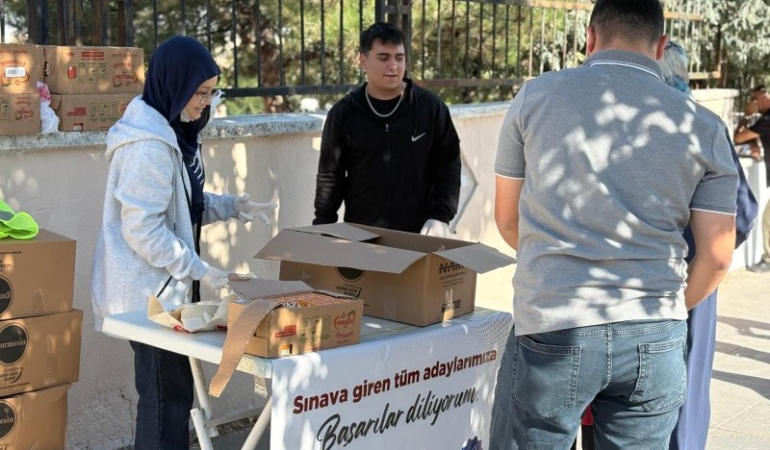 Kpss Sabahında Sincan Belediyesi’nden Anlamlı Destek