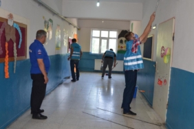 Muş’ta yükümlüler okulların çehresini değiştirdi