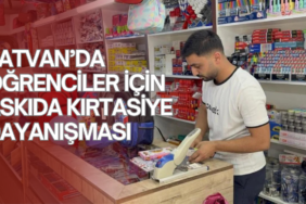 Tatvan’da öğrenciler için askıda kırtasiye dayanışması